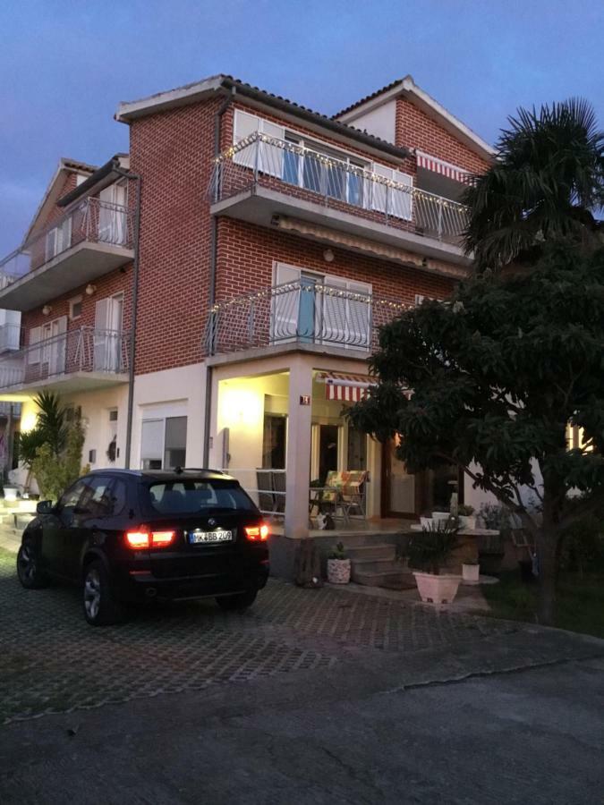 Apartments More Pirovac Exterior photo